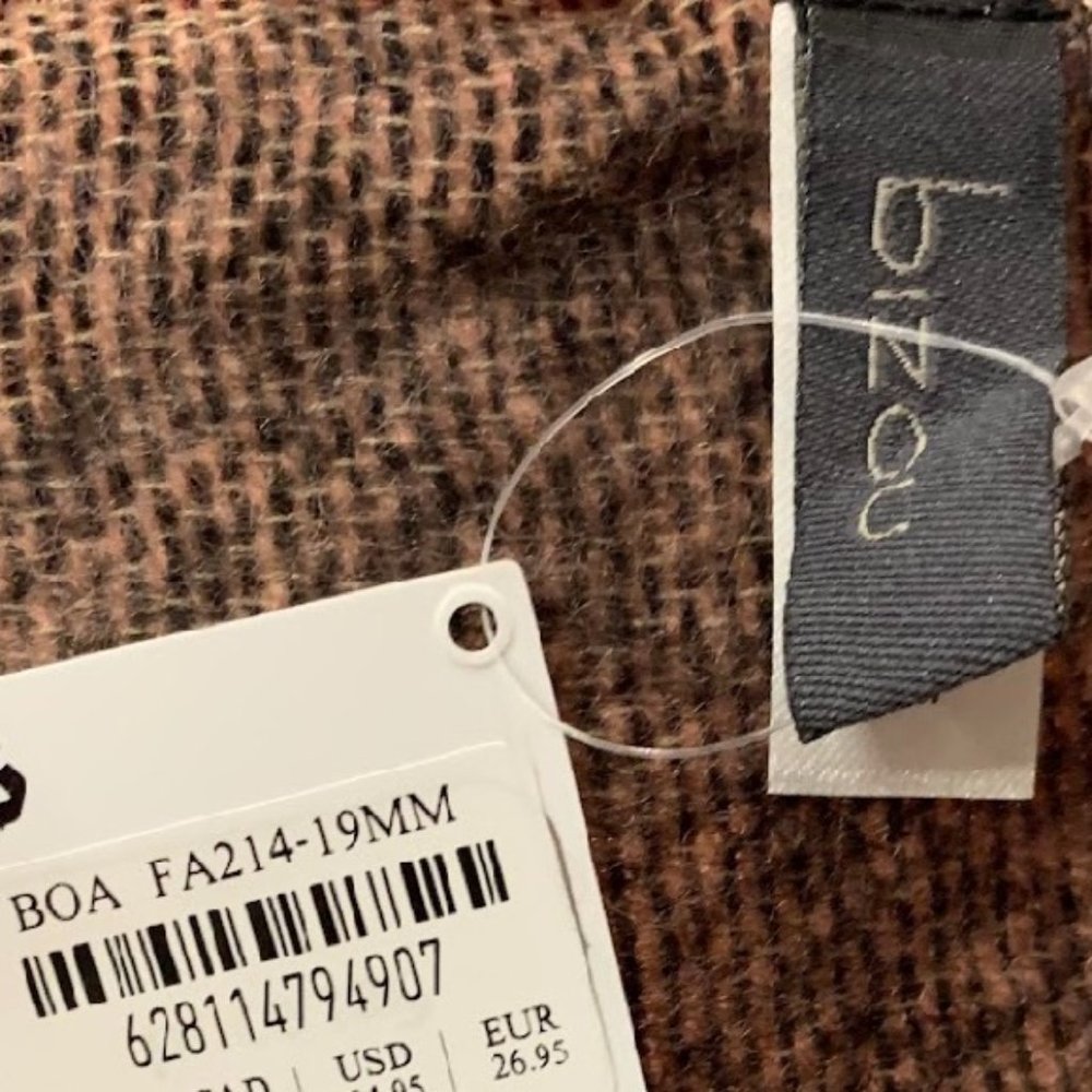Bizou Rust Rib Scarf - Picture 4 of 4